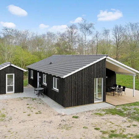 4 Bedroom In בית נופש